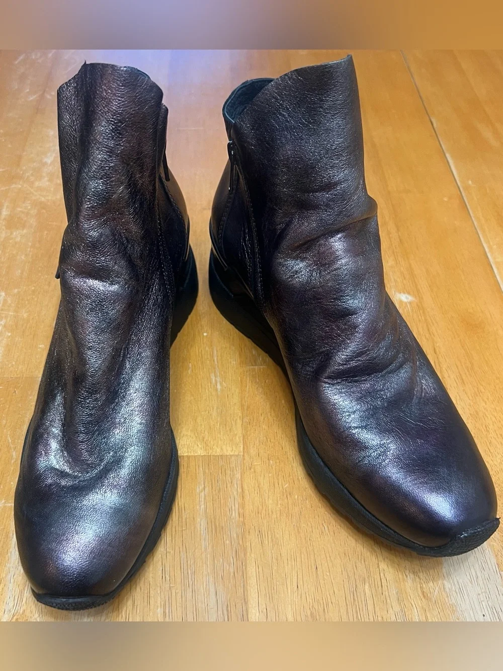 Eric Michael Nancy Leather Wedge Ankle Boots in Bordeaux Metallic, size 10.5/41.